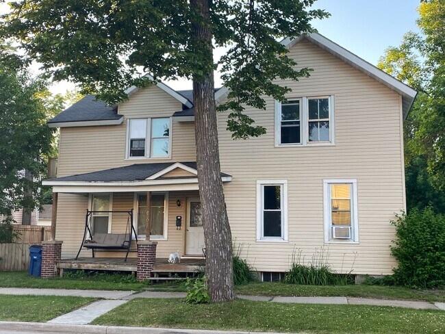 property at 630 Chicago Ave