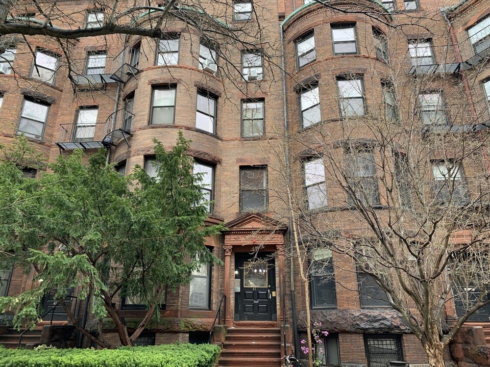 37 Bay State Rd, Unit BF in Boston, MA - Foto de edificio
