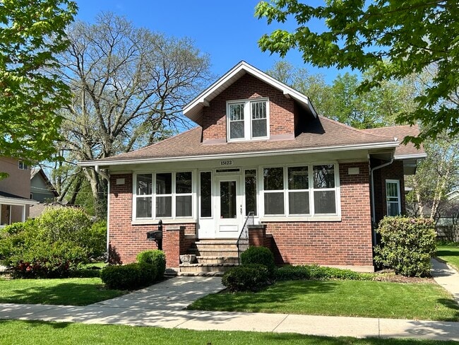 property at 15122 S Illinois St
