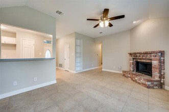 8560 Malibu St in Frisco, TX - Foto de edificio - Building Photo