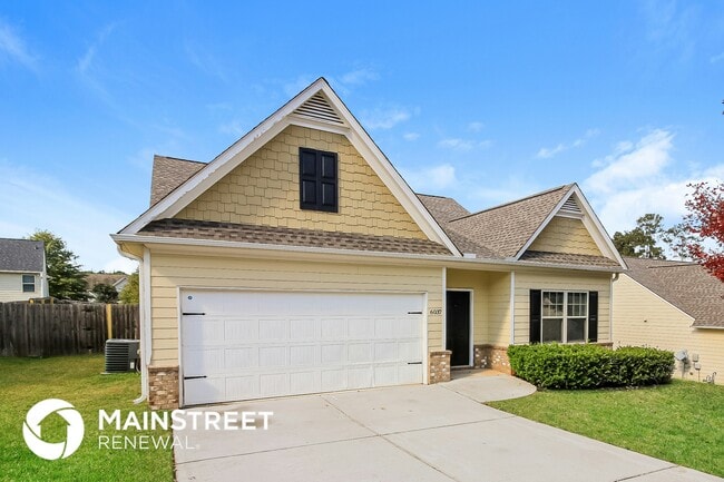 6037 Heisler St in Rex, GA - Foto de edificio - Building Photo