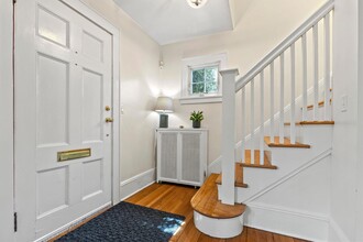 22 Mayhew Ave in Larchmont, NY - Building Photo - Building Photo