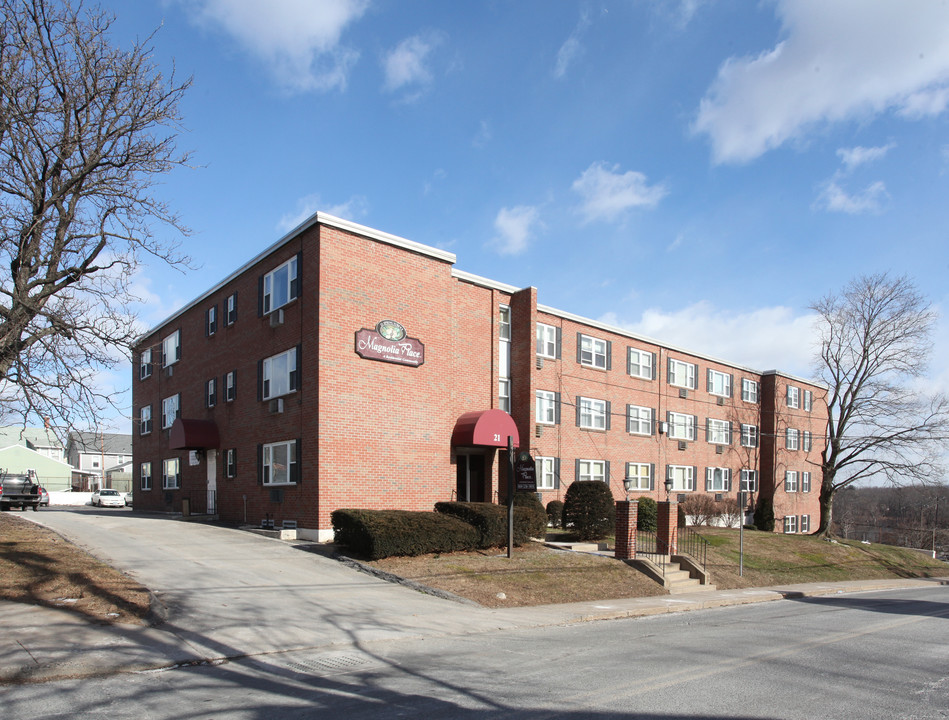 Magnolia Place Apartments in Windsor Locks, CT - Building Photo