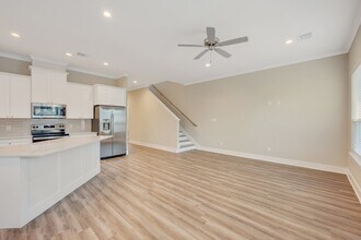 212 Tee Dr in Bryan, TX - Building Photo - Building Photo