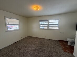 209 W 26th Ave in Hutchinson, KS - Building Photo - Building Photo