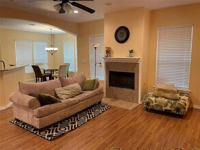 157 April Waters Dr W in Montgomery, TX - Building Photo - Building Photo