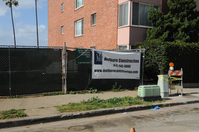 1049-1053 Coast Blvd in La Jolla, CA - Building Photo - Building Photo