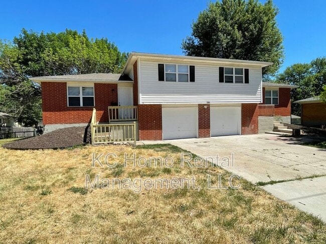 property at 706 NE Orchard Dr