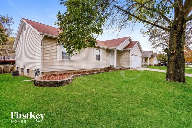 15 Crystal Lake Dr in St. Peters, MO - Building Photo - Building Photo