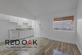 1542 Orizaba Ave in Long Beach, CA - Building Photo - Building Photo