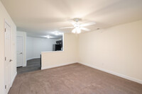 King's Isle Senior Living in Mechanicville, NY - Building Photo - Interior Photo