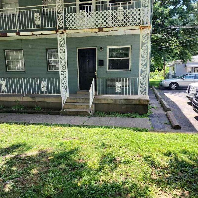 4012 Southern Pkwy in Louisville, KY - Building Photo - Building Photo