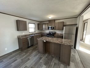 106 Idaho in Belleville, MI - Building Photo - Building Photo