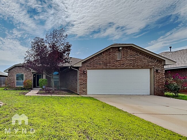 property at 512 SW 44th St