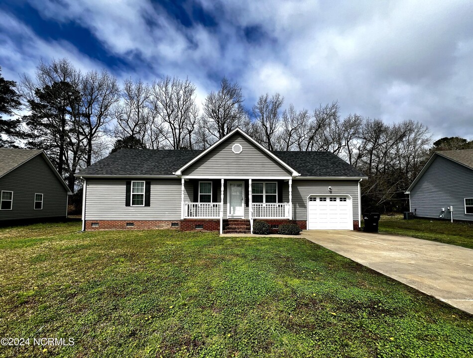 316 Nugget Trl in Elizabeth City, NC - Building Photo