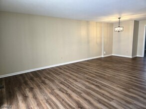 49 Alexandria Way in Bernards, NJ - Building Photo - Building Photo