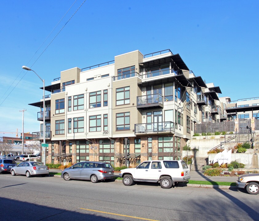 Regata Condominium Project in Seattle, WA - Building Photo