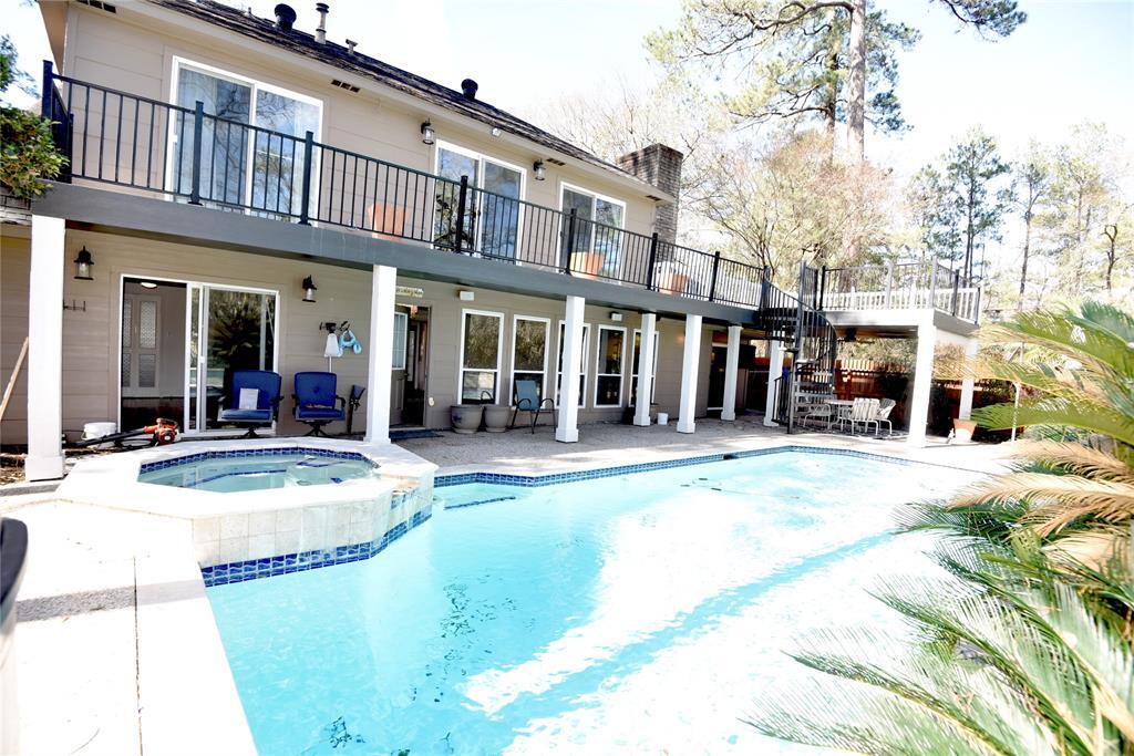 102 S Timber Top Dr in Spring, TX - Building Photo