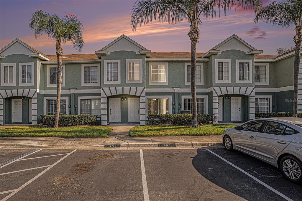 1747 Fluorshire Dr in Brandon, FL - Building Photo