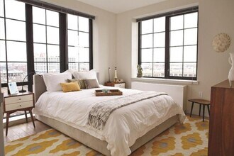 45-50-50 Pearson St in Queens, NY - Building Photo - Building Photo