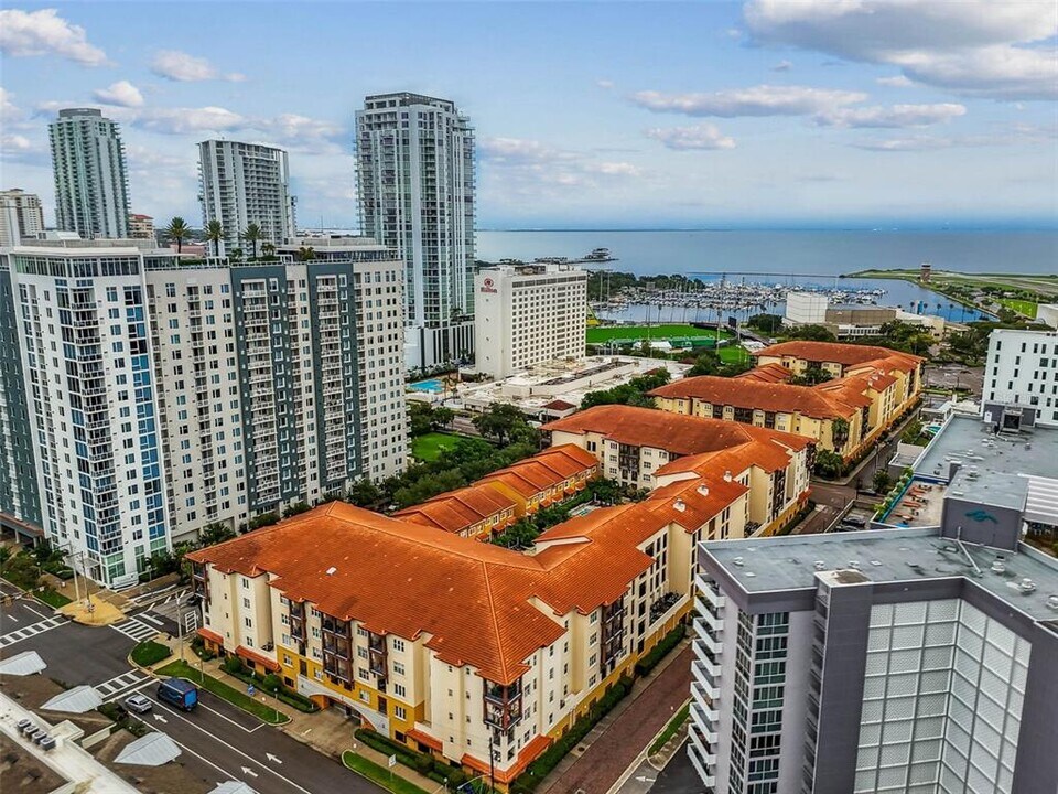 200 4th Ave S in St. Petersburg, FL - Building Photo