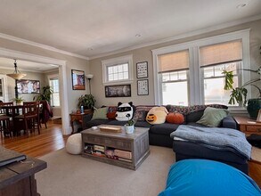 894 Fellsway, Unit 2 in Medford, MA - Building Photo - Building Photo