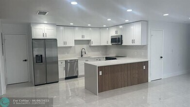 4101 SW 48th Ct in Fort Lauderdale, FL - Foto de edificio - Building Photo