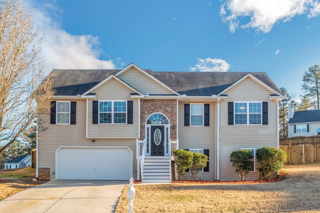 202 Millpond Pkwy in Villa Rica, GA - Building Photo