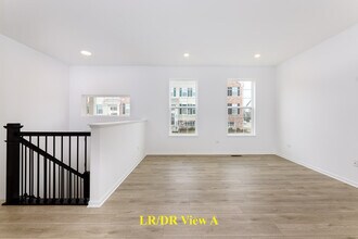 1703 Neubauer Cir in Lindenhurst, IL - Foto de edificio - Building Photo