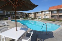 Building Photo - Royal Gardens Apartments in Los Angeles, California