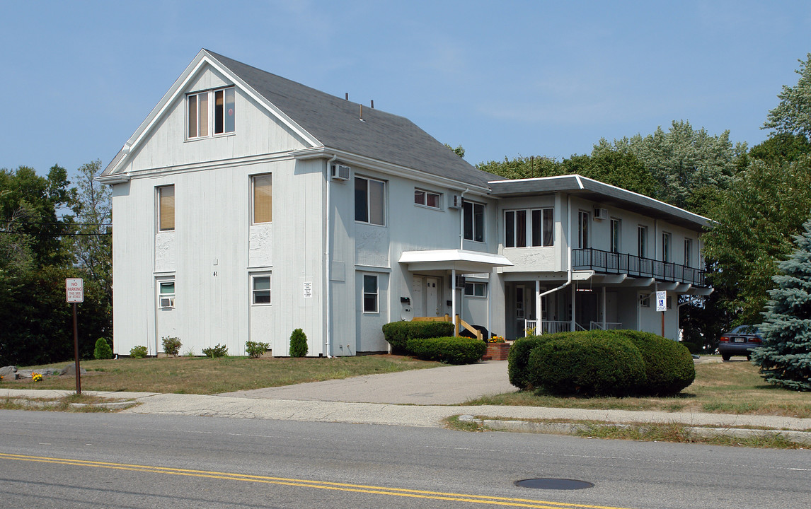 41 Columbian St in Weymouth, MA - Building Photo