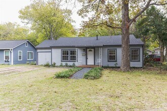 1805 S Main St in Georgetown, TX - Building Photo - Building Photo