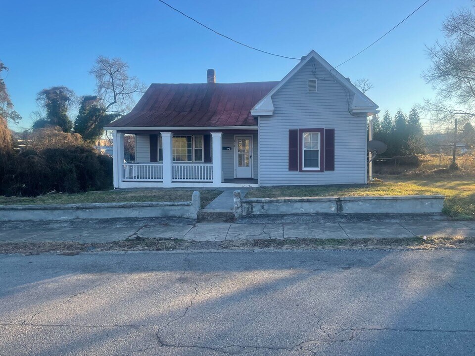 618 Loudon Ave NW in Roanoke, VA - Building Photo