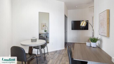 1001 E Playa Del Norte Dr, Unit 2130 in Tempe, AZ - Foto de edificio - Building Photo