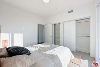 689S S Catalina St in Los Angeles, CA - Building Photo - Building Photo