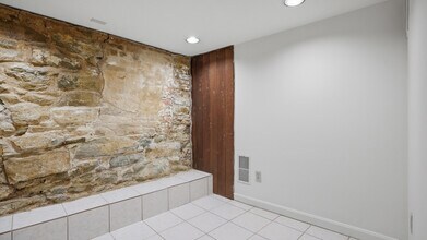 6415 Howe St in Pittsburgh, PA - Building Photo - Building Photo