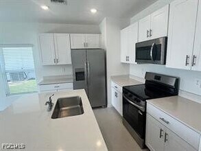 4220 Caterina Ct in North Fort Myers, FL - Building Photo - Building Photo