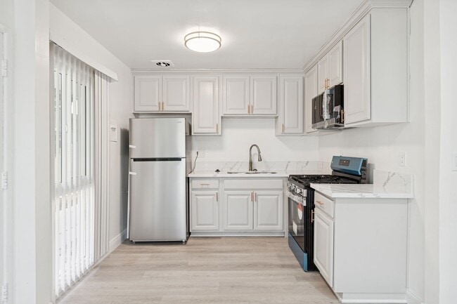 property at 337 Rexford Dr