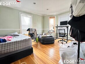 32 Bayard St in Boston, MA - Foto de edificio - Building Photo