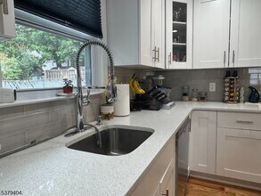 77 Martin St in Bloomfield, NJ - Building Photo - Building Photo