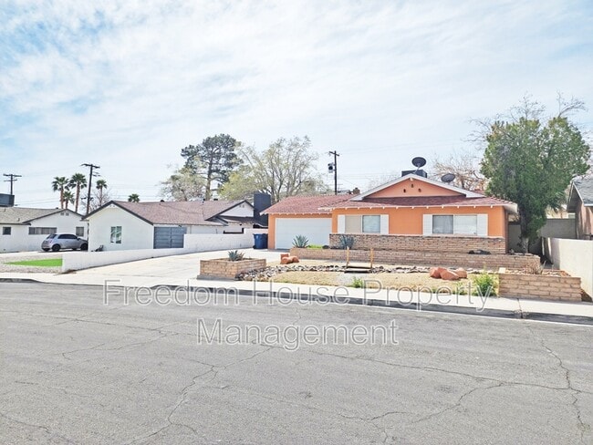 5409 Mountain View Dr in Las Vegas, NV - Building Photo - Building Photo