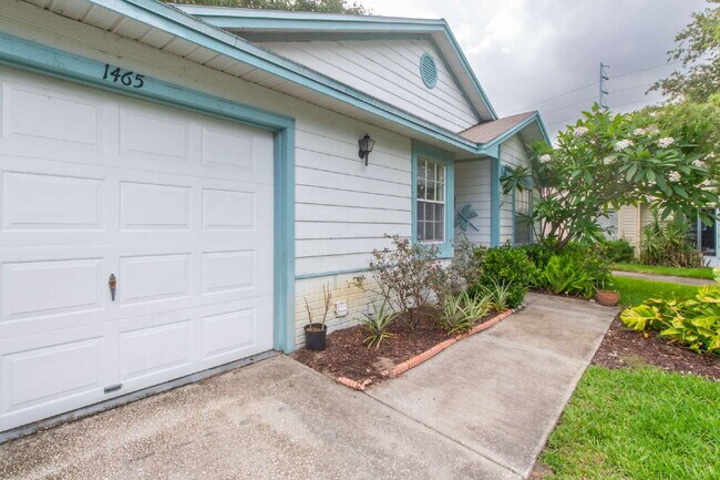 property at 1465 Brier Ct