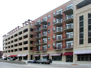 Block Y in Chicago, IL - Building Photo - Other