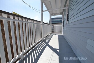 19 Litchfield St, Unit 2 in Boston, MA - Foto de edificio - Building Photo