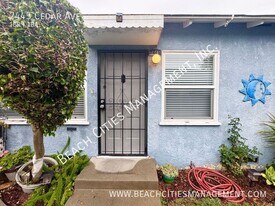 2445 Cedar Ave in Long Beach, CA - Building Photo