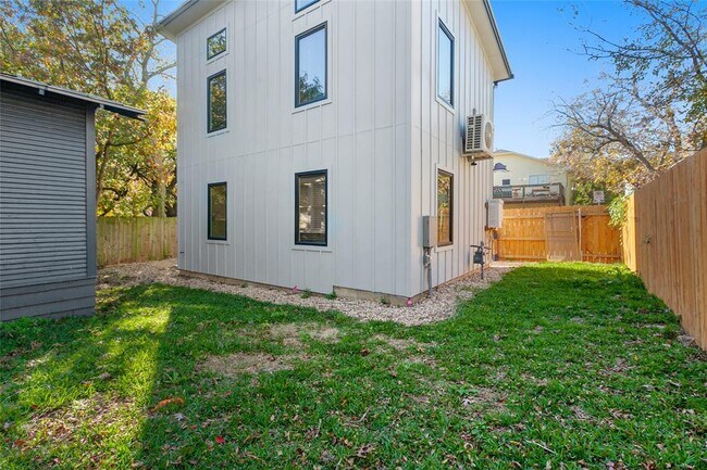 2832 Pearl St in Austin, TX - Building Photo - Building Photo