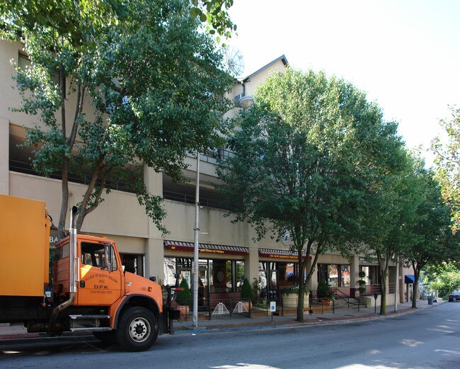 180 Valley St in Tarrytown, NY - Building Photo - Building Photo