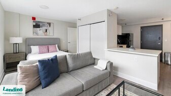 305 Dr. M.L.K. Jr St S in St. Petersburg, FL - Building Photo