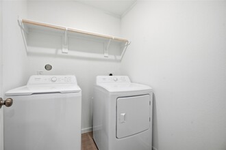 2327 Still Bend Ln in League City, TX - Building Photo - Building Photo