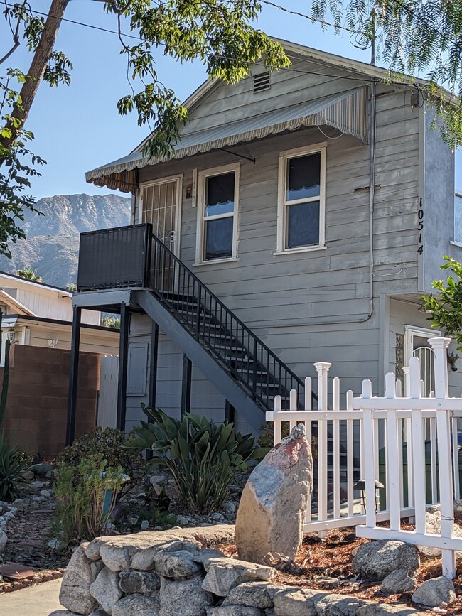10514 Commerce Ave, Unit 10514